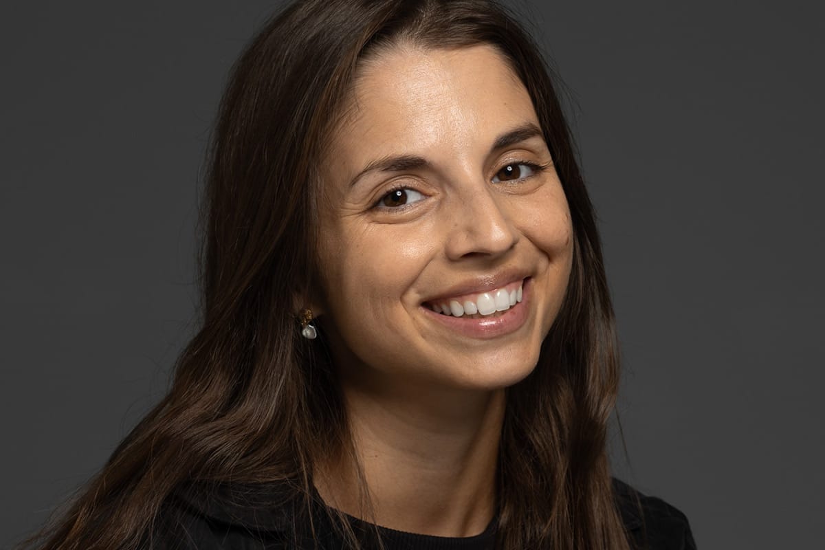 Tomorrow Signs Director Jessie Zinn for US Representation